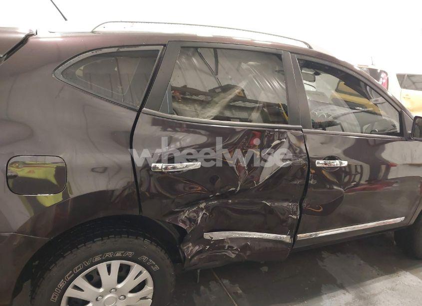 Photo 6 of 2014 Nissan Rogue SELECT S (VIN JN8AS5MV3EW719835)