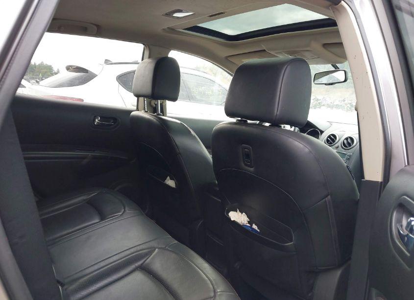 Photo 8 of 2010 Nissan Rogue SL (VIN JN8AS5MV4AW112739)