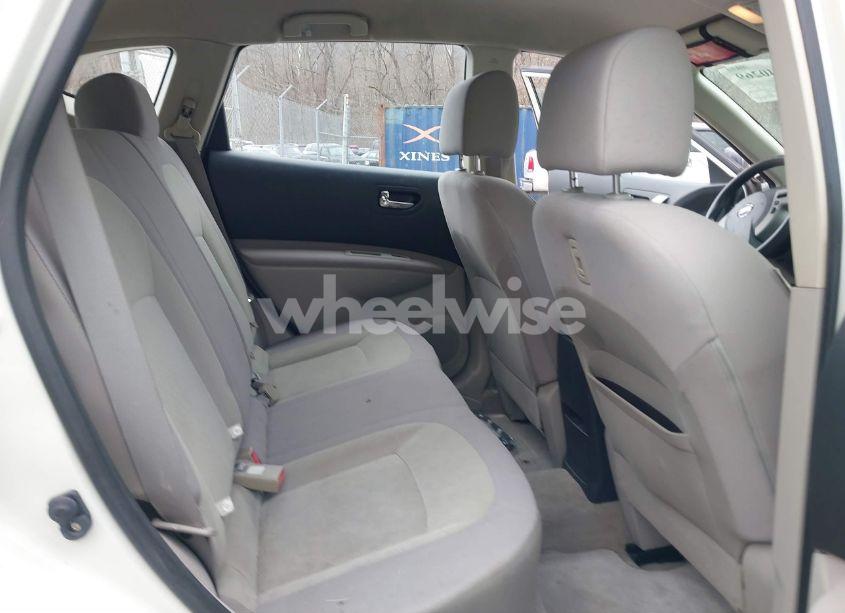 Photo 8 of 2010 Nissan Rogue S (VIN JN8AS5MV4AW118895)