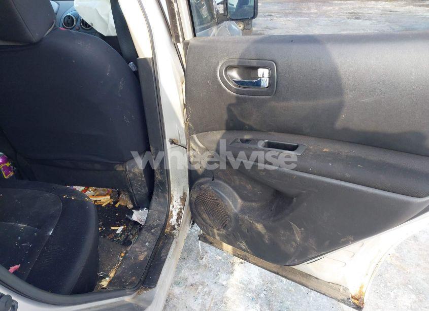 Photo 8 of 2010 Nissan Rogue S (VIN JN8AS5MV4AW609001)