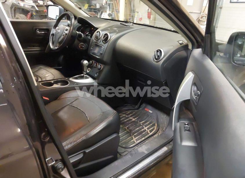 Photo 5 of 2011 Nissan Rogue SV (VIN JN8AS5MV4BW288854)