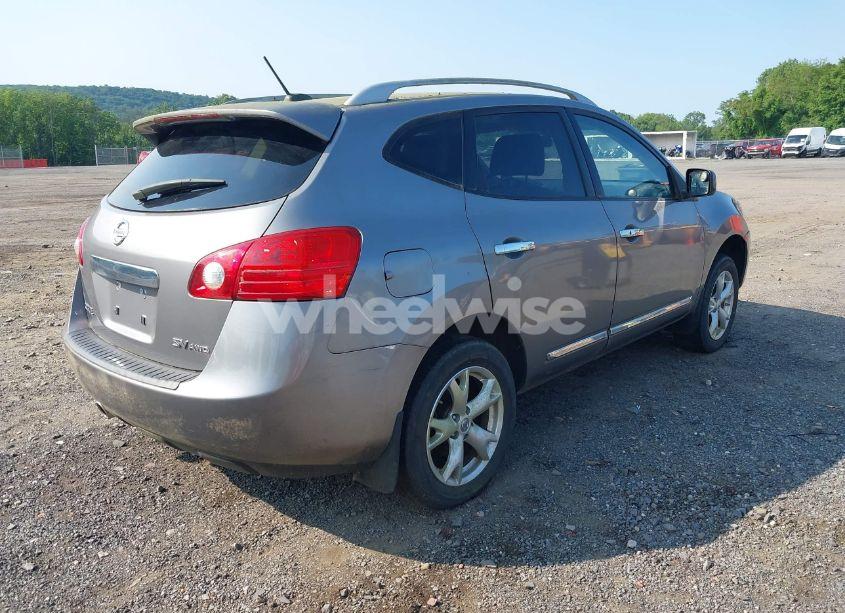 Photo 4 of 2011 Nissan Rogue SV (VIN JN8AS5MV4BW293889)