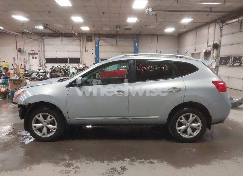 Photo 15 of 2011 Nissan Rogue SV (VIN JN8AS5MV4BW297201)