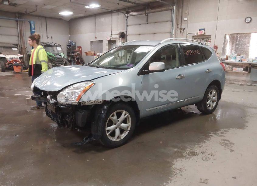 Photo 2 of 2011 Nissan Rogue SV (VIN JN8AS5MV4BW297201)