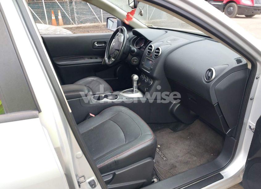 Photo 5 of 2011 Nissan Rogue SV (VIN JN8AS5MV4BW684136)