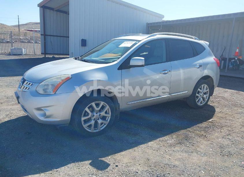 Photo 2 of 2011 Nissan Rogue SV (VIN JN8AS5MV4BW684184)