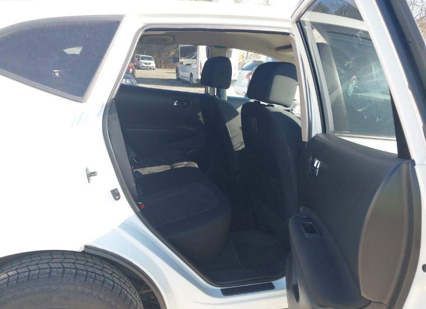 Photo 8 of 2012 Nissan Rogue S (VIN JN8AS5MV4CW413921)