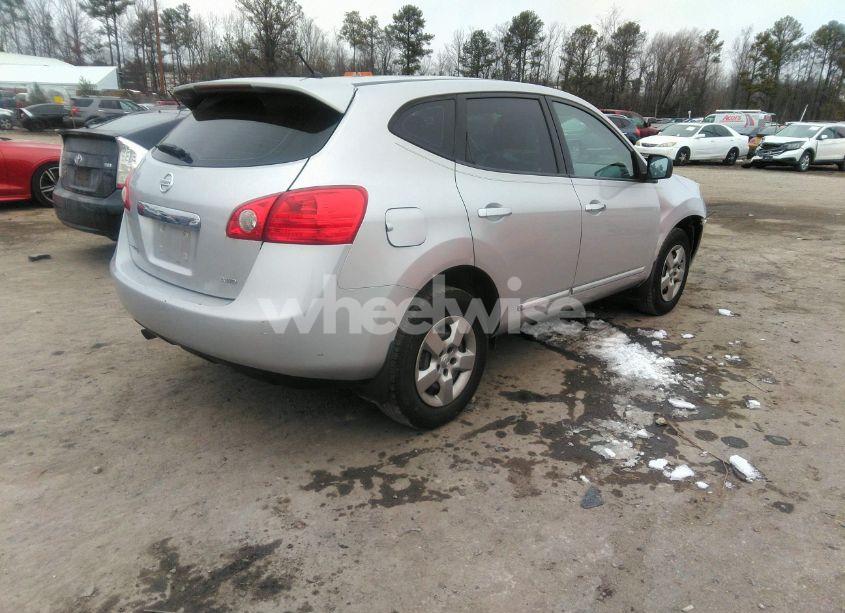 Photo 4 of 2013 Nissan Rogue S (VIN JN8AS5MV4DW104130)