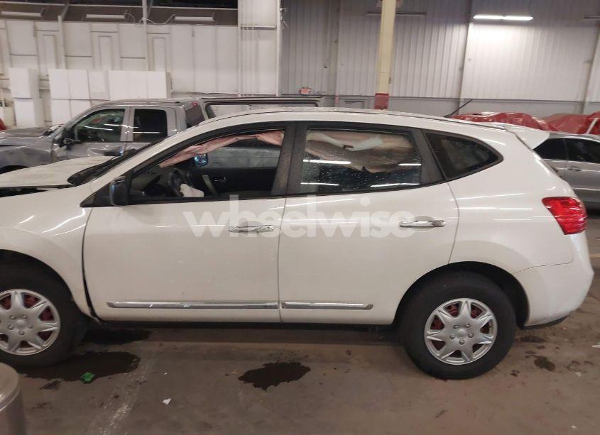 Photo 15 of 2013 Nissan Rogue S (VIN JN8AS5MV4DW109747)