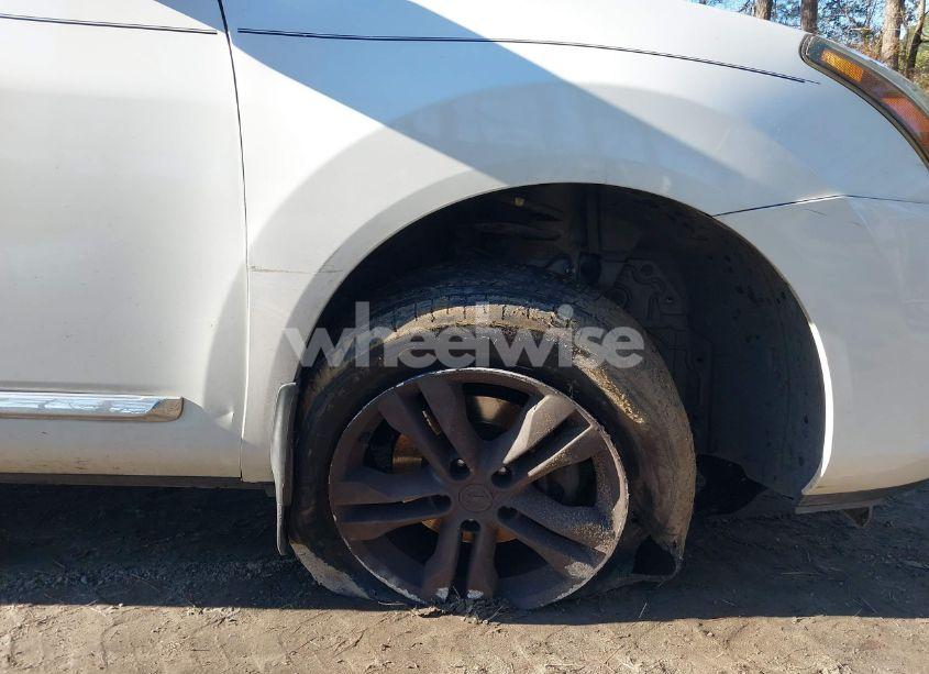 Photo 6 of 2013 Nissan Rogue SV (VIN JN8AS5MV4DW115404)