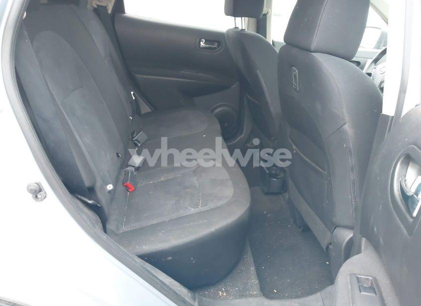 Photo 8 of 2013 Nissan Rogue S (VIN JN8AS5MV4DW142831)