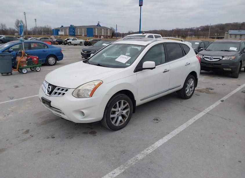 Photo 2 of 2013 Nissan Rogue SV W/SL PKG (VIN JN8AS5MV4DW607785)