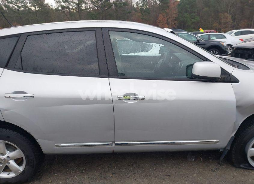 Photo 13 of 2013 Nissan Rogue S (VIN JN8AS5MV4DW616406)