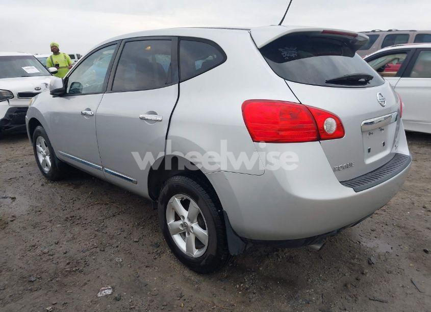 Photo 3 of 2013 Nissan Rogue S (VIN JN8AS5MV4DW616406)