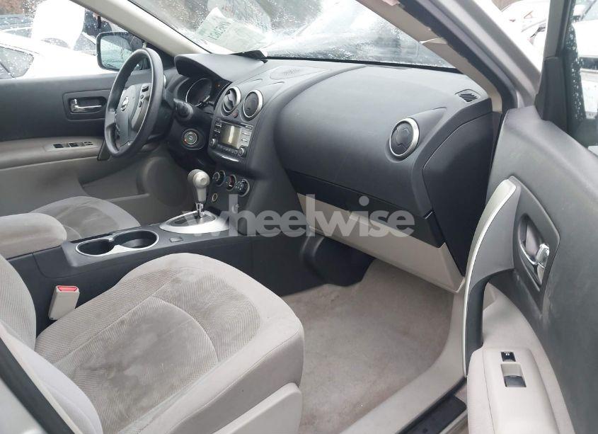 Photo 5 of 2013 Nissan Rogue S (VIN JN8AS5MV4DW616406)