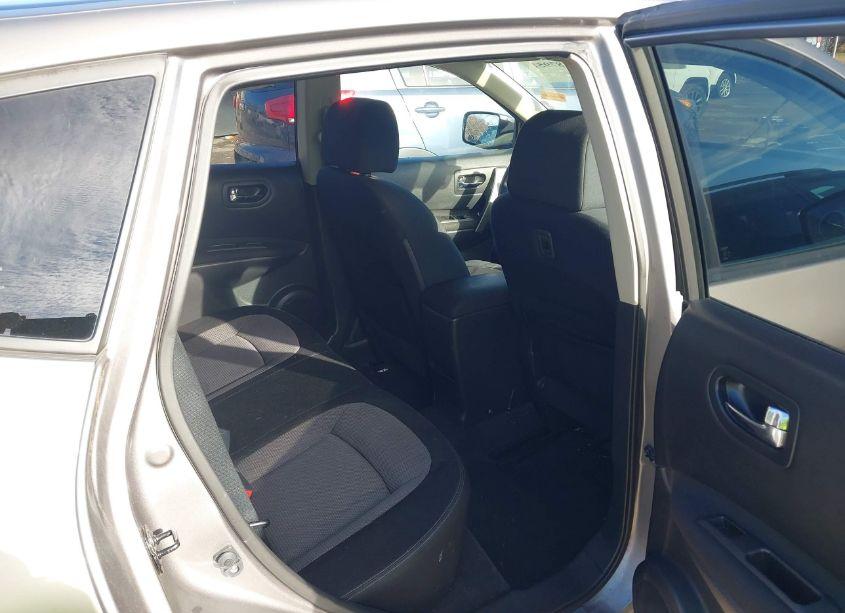 Photo 8 of 2013 Nissan Rogue SV (VIN JN8AS5MV4DW628460)