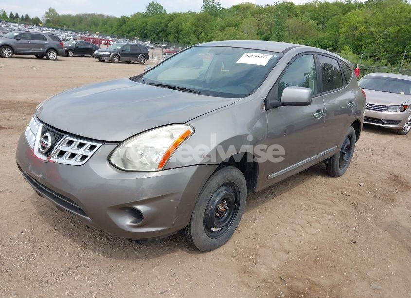 Photo 2 of 2013 Nissan Rogue S (VIN JN8AS5MV4DW630600)