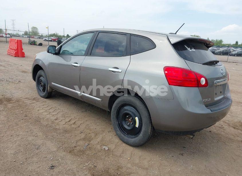 Photo 3 of 2013 Nissan Rogue S (VIN JN8AS5MV4DW630600)