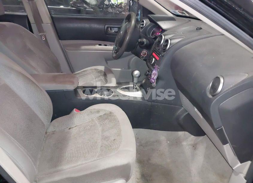 Photo 5 of 2013 Nissan Rogue S (VIN JN8AS5MV4DW632492)