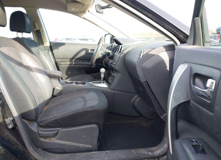 Photo 5 of 2013 Nissan Rogue S (VIN JN8AS5MV4DW632590)