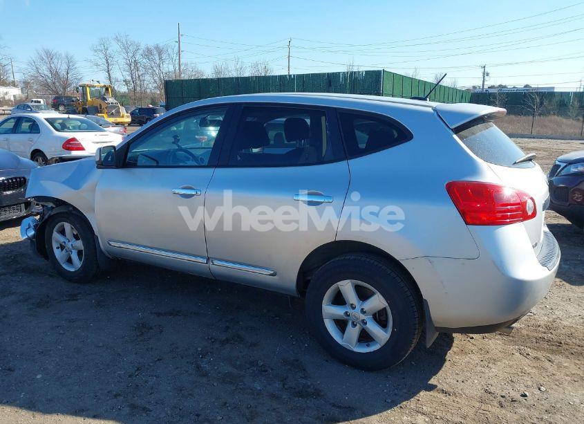 Photo 3 of 2013 Nissan Rogue S (VIN JN8AS5MV4DW647834)