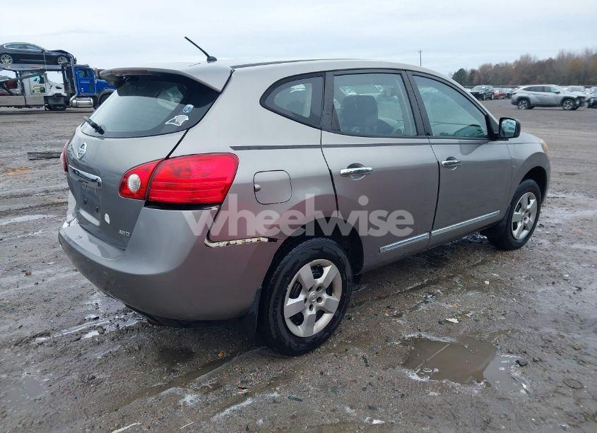 Photo 4 of 2013 Nissan Rogue S (VIN JN8AS5MV4DW648157)