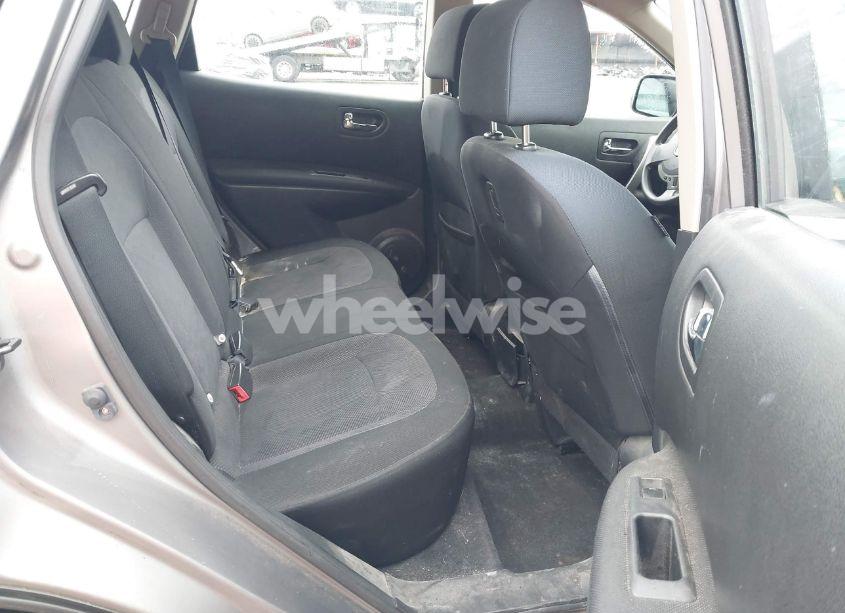 Photo 8 of 2013 Nissan Rogue S (VIN JN8AS5MV4DW648157)