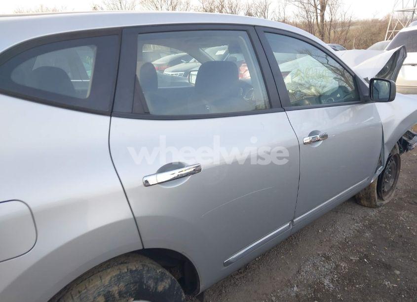 Photo 13 of 2013 Nissan Rogue S (VIN JN8AS5MV4DW660177)