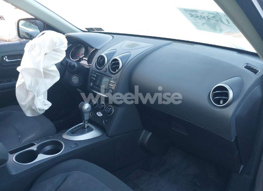 Photo 5 of 2013 Nissan Rogue S (VIN JN8AS5MV4DW665668)