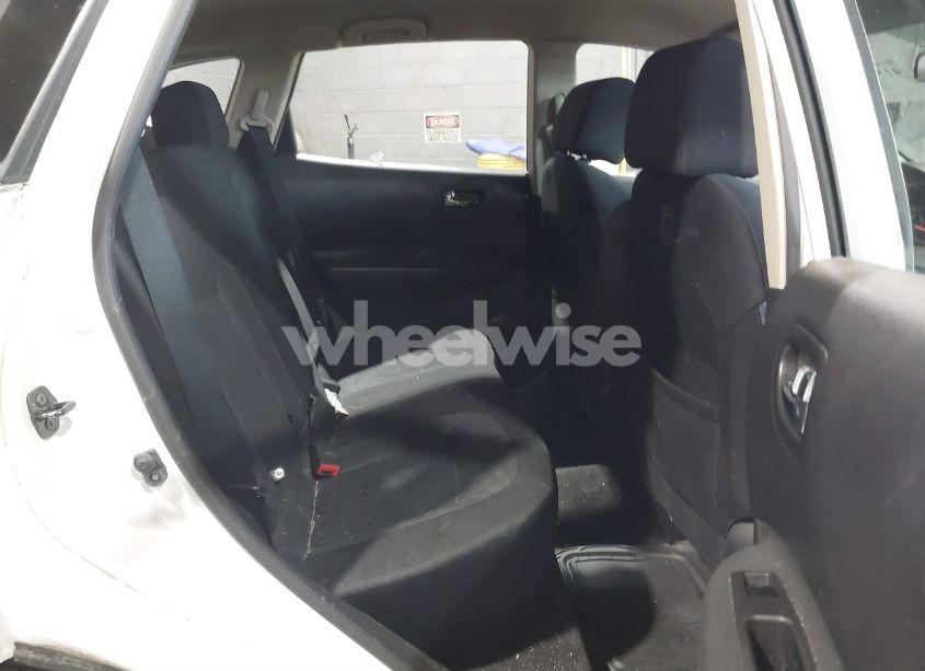 Photo 8 of 2015 Nissan Rogue SELECT S (VIN JN8AS5MV4FW254113)