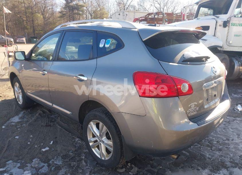 Photo 3 of 2015 Nissan Rogue SELECT S (VIN JN8AS5MV4FW257982)