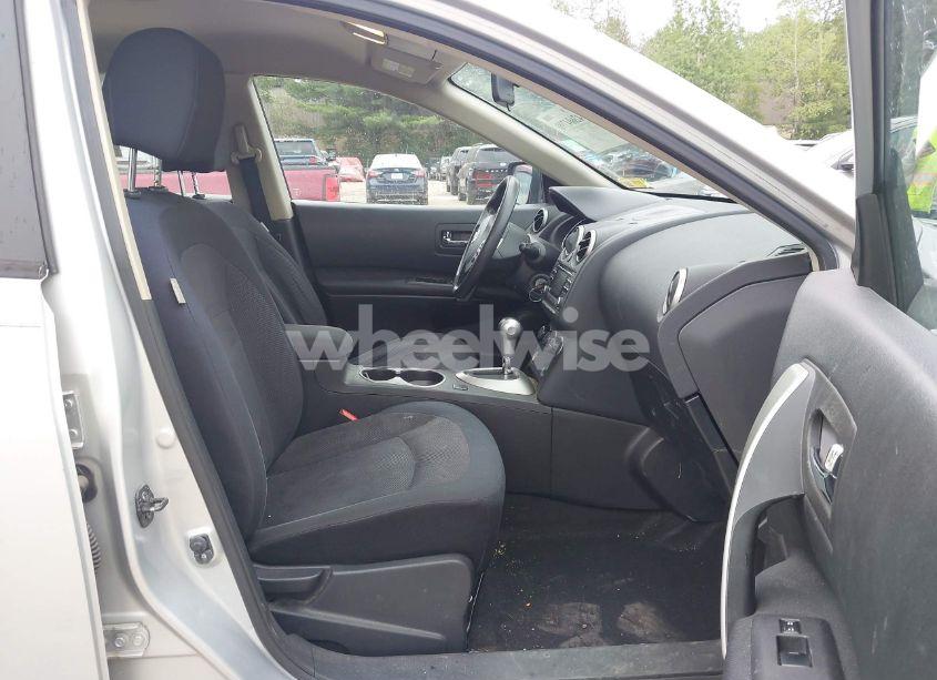 Photo 5 of 2015 Nissan Rogue SELECT S (VIN JN8AS5MV4FW259182)