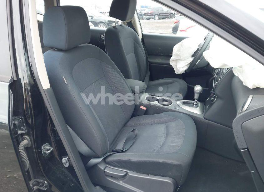 Photo 5 of 2015 Nissan Rogue SELECT S (VIN JN8AS5MV4FW755485)