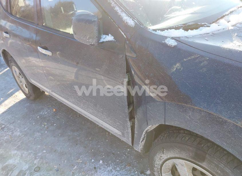 Photo 6 of 2015 Nissan Rogue SELECT S (VIN JN8AS5MV4FW756068)