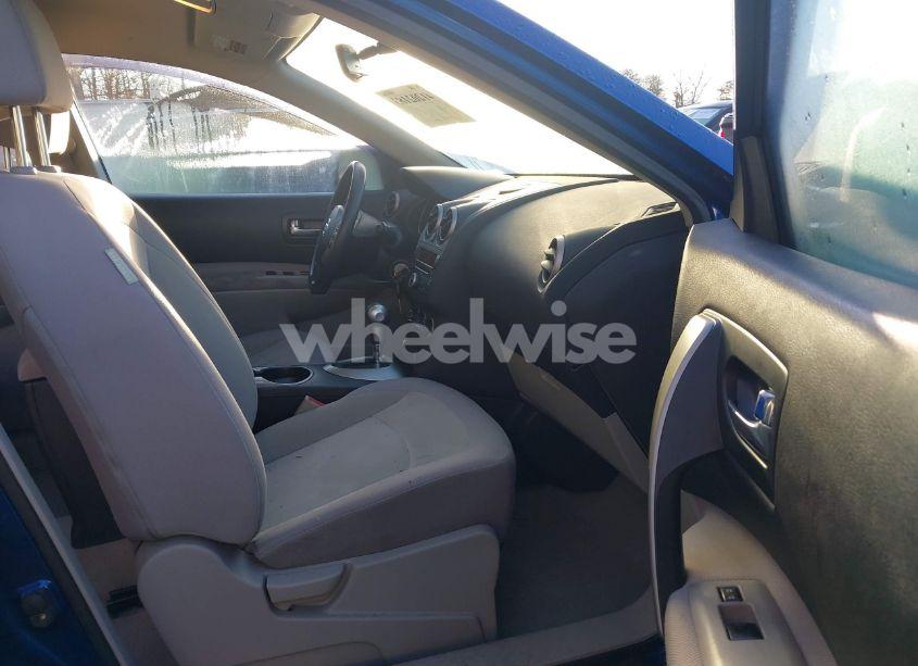 Photo 5 of 2010 Nissan Rogue S (VIN JN8AS5MV5AW100907)