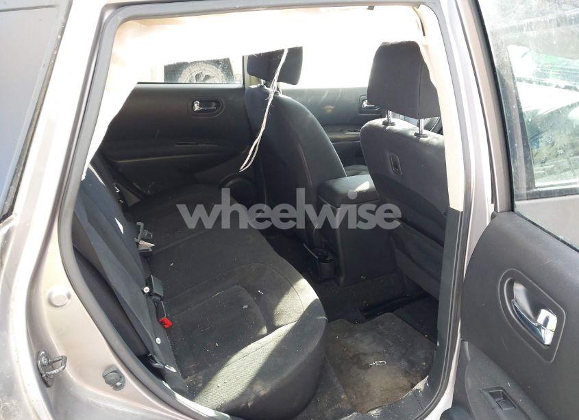 Photo 8 of 2010 Nissan Rogue S (VIN JN8AS5MV5AW111566)