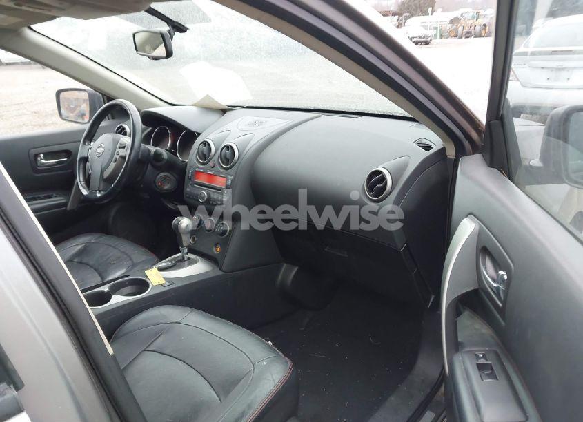 Photo 5 of 2010 Nissan Rogue SL (VIN JN8AS5MV5AW111583)