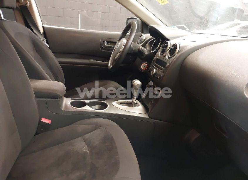 Photo 5 of 2010 Nissan Rogue S (VIN JN8AS5MV5AW135902)