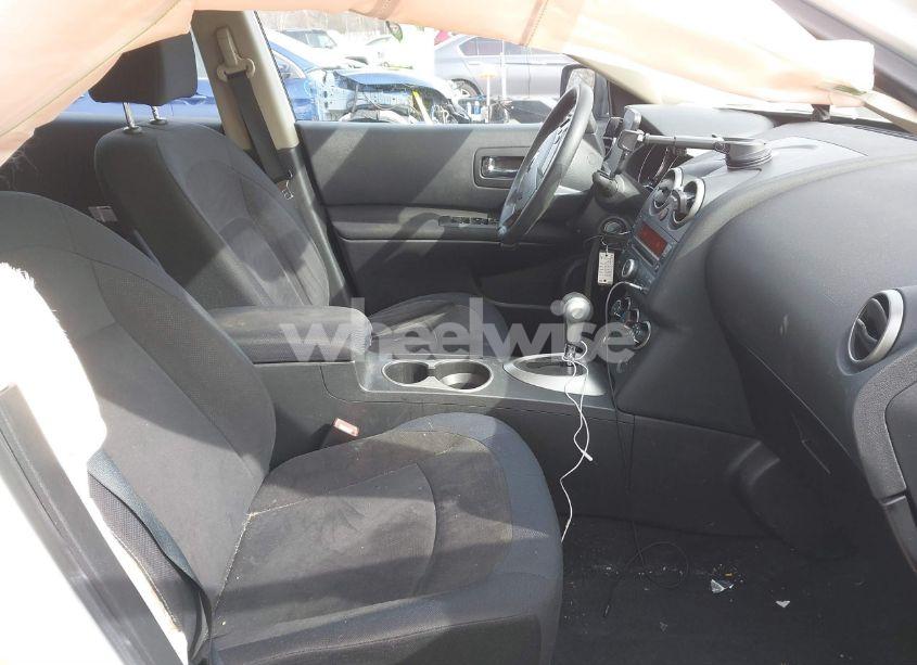 Photo 5 of 2010 Nissan Rogue S (VIN JN8AS5MV5AW144762)