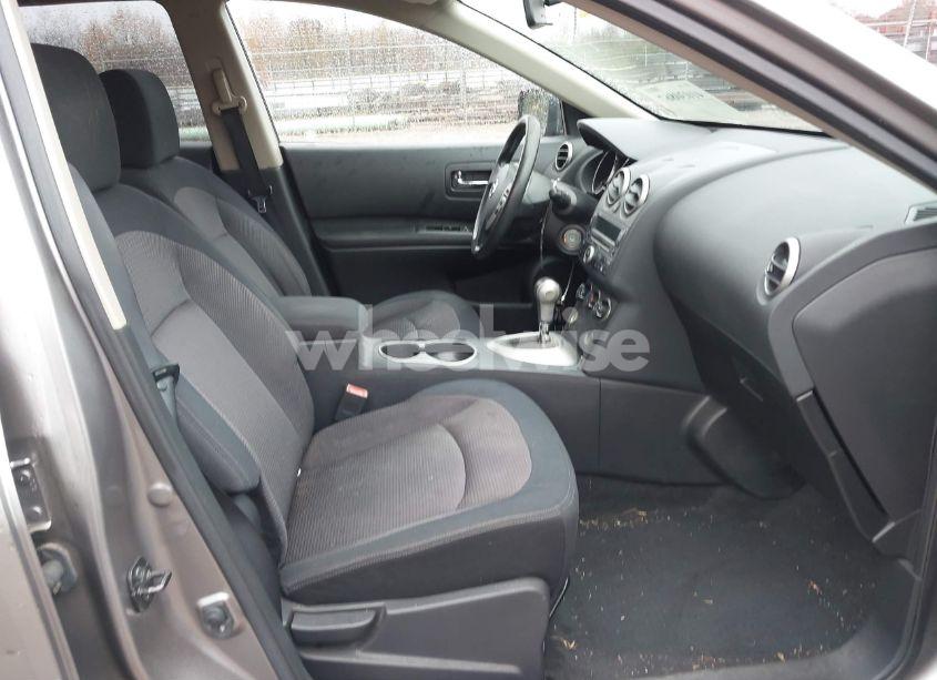 Photo 5 of 2010 Nissan Rogue SL (VIN JN8AS5MV5AW611310)