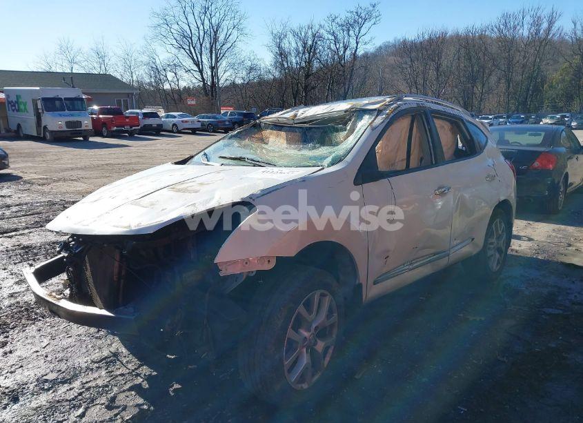 Photo 2 of 2011 Nissan Rogue SV (VIN JN8AS5MV5BW259752)