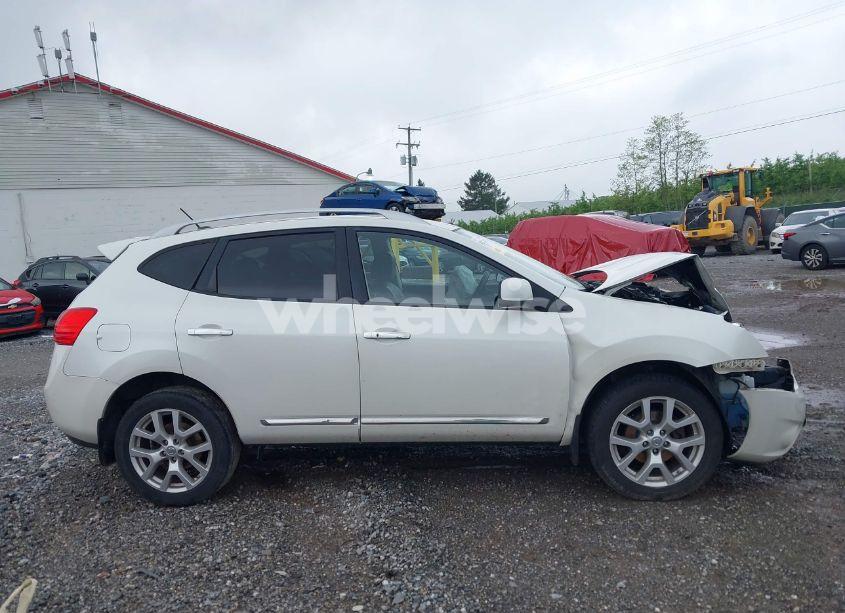 Photo 13 of 2011 Nissan Rogue SV (VIN JN8AS5MV5BW263817)