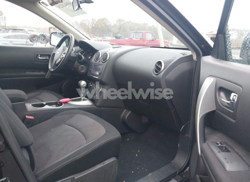 Photo 5 of 2011 Nissan Rogue SV (VIN JN8AS5MV5BW277037)