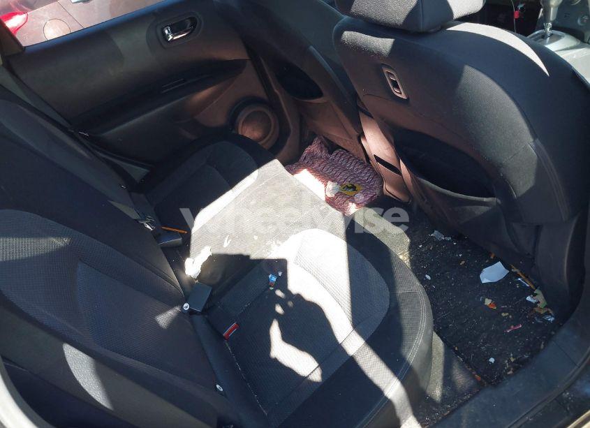 Photo 8 of 2011 Nissan Rogue SV (VIN JN8AS5MV5BW306326)