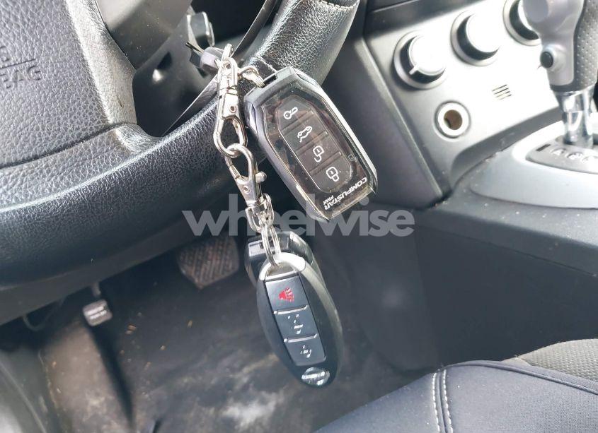 Photo 11 of 2011 Nissan Rogue SV (VIN JN8AS5MV5BW312403)