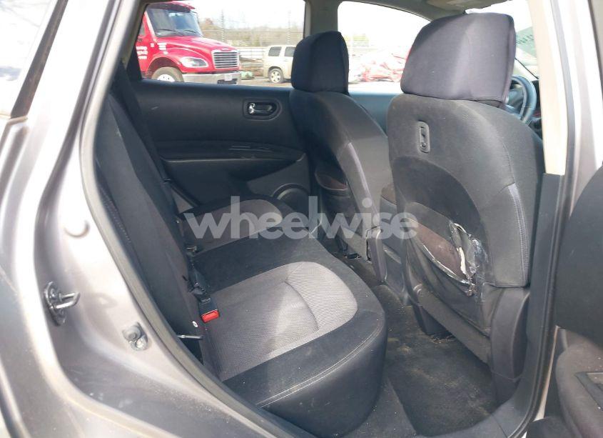 Photo 8 of 2011 Nissan Rogue SV (VIN JN8AS5MV5BW312403)