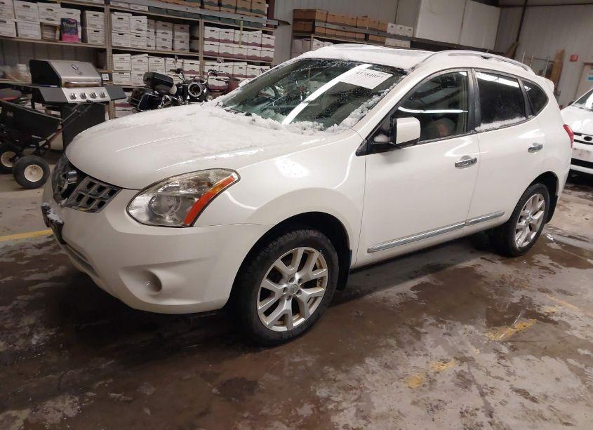 Photo 2 of 2013 Nissan Rogue SV W/SL PKG (VIN JN8AS5MV5DW104444)