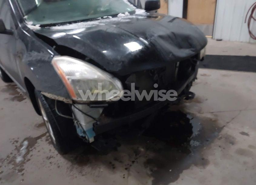 Photo 13 of 2013 Nissan Rogue SV (VIN JN8AS5MV5DW105397)
