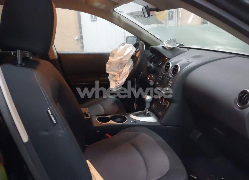 Photo 5 of 2013 Nissan Rogue SV (VIN JN8AS5MV5DW105397)