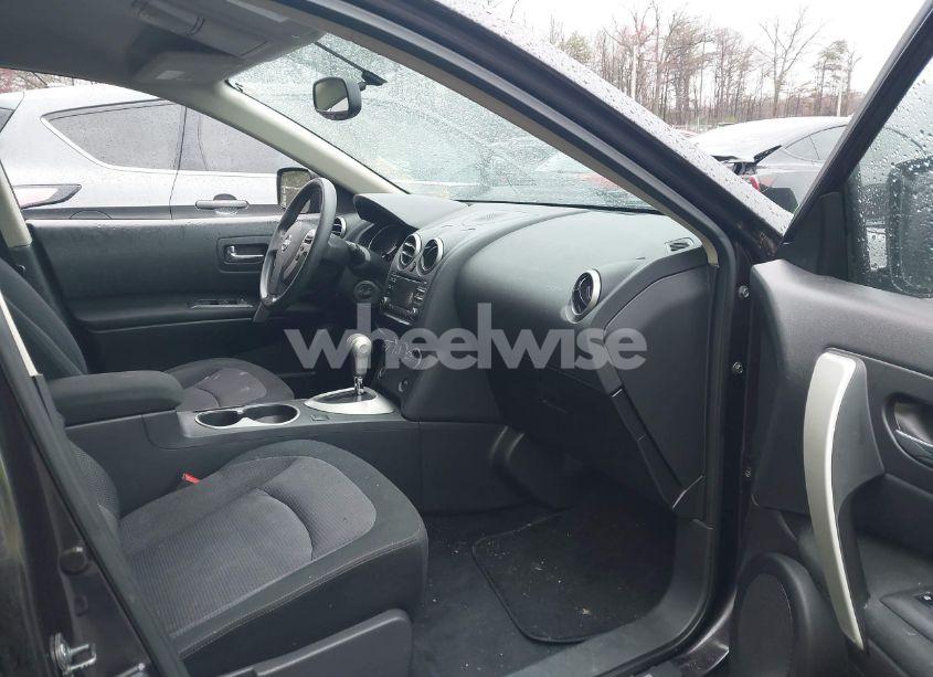 Photo 5 of 2013 Nissan Rogue SV (VIN JN8AS5MV5DW117839)